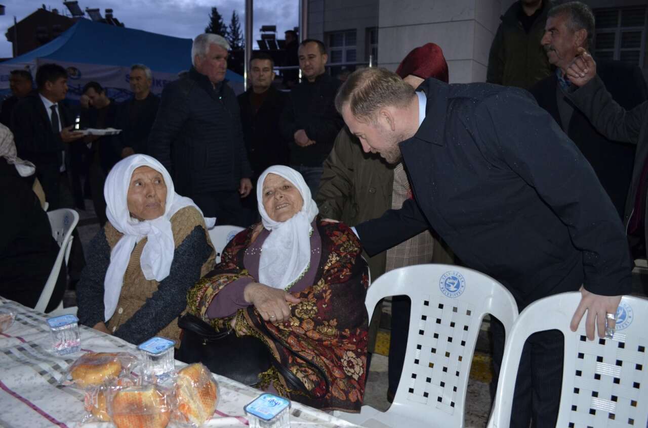 MHP Muğla İl Başkanı Burak Demirel Seydikemer’de Vatandaşlarla İftarda Buluştu 8